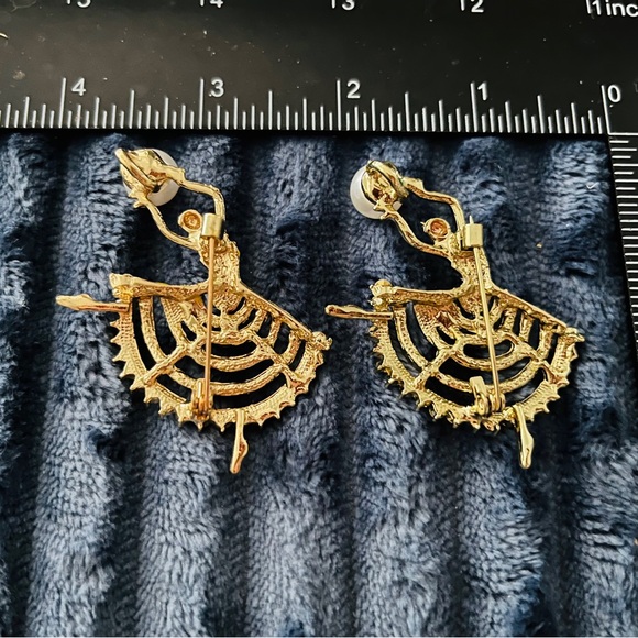 Elegant Red and Gold Ballerina Brooch Set - Picture 2 of 2